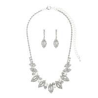 Sieraden Sets, oorbel & halsketting, Bergkristal, met Plastic Pearl & Messing, silver plated, voor vrouw, 5.5cm,3.2cm, Lengte 45 cm, Verkocht door Stel