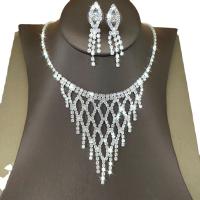 Set di gioielli , orecchino & Collana, strass, with ottone, with 15cm extender chain, placcato color argento, per la donna, 9cm,0.9x4.7cm, Lunghezza 30.5 cm, Venduto da set