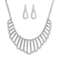 Set di gioielli , orecchino & Collana, strass, with ottone, with 15cm extender chain, placcato color argento, per la donna, 9.5cm,1.5x3.5cm, Lunghezza 29 cm, Venduto da set