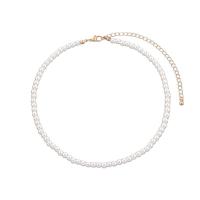 Colar de pérolas de plástico, liga de zinco, with Concha de resina, with 7cm extender chain, joias de moda & para mulher, branco, níquel, chumbo e cádmio livre, 4mm, comprimento Aprox 30 cm, vendido por PC