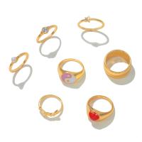 Juego de anillos de aleación de zinc, con Perlas plásticas, chapado en color dorado, 7 piezas & Joyería & para mujer & esmalte & con diamantes de imitación, dorado, Vendido por Set