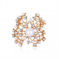 Zinc Alloy Brooches with Plastic Pearl plated fashion jewelry & for woman & with rhinestone Sold By PC