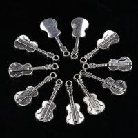 Instrument de musique en forme de pendentifs en alliage de Zinc, guitare, Plaqué de couleur d'argent, Vintage & unisexe & styles différents pour le choix, plus de couleurs à choisir, protéger l'environnement, sans nickel, plomb et cadmium, 10x26mm, Longueur Environ 38 cm, Vendu par PC