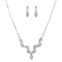 Strass sieraden Sets, Bergkristal, met messing klauw keten, silver plated, 2 stuks & mode sieraden & voor vrouw, duidelijk, 9x25mm, Lengte Ca 45 cm, Verkocht door Stel