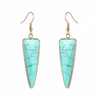 Boucle d'oreille turquoise, turquoise naturelle, avec laiton, triangle, Placage de couleur d'or, bijoux de mode & pour femme, bleu, Vendu par paire