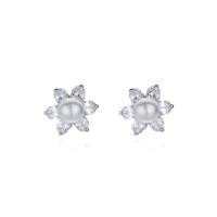 Pendientes de Micro Pavé de Zirconía Cúbica en Plata de Ley, Plata de ley 925, con Perlas cultivadas de agua dulce, Flor, chapado en color de plata, Joyería & micro arcilla de zirconia cúbica & para mujer, 7.50mm, Vendido por Par