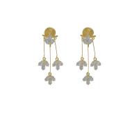 laiton Clip boucle d’oreille, Placage de couleur d'or, bijoux de mode & pavé de micro zircon & pour femme, protéger l'environnement, sans nickel, plomb et cadmium, 35x8mm, Vendu par paire