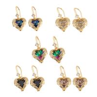 Boucles d'oreilles en laiton zircon cubique pavent, coeur, Placage de couleur d'or, bijoux de mode & pavé de micro zircon & pour femme, plus de couleurs à choisir, 31x16x8mm, Vendu par paire