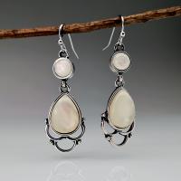 Boucles d'oreilles pendantes en laiton, avec Moonstone, Plaqué de couleur d'argent, bijoux de mode & pour femme, argent, protéger l'environnement, sans nickel, plomb et cadmium, 48x15mm, Vendu par paire