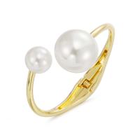 Zinklegering bangles, Zinc Alloy, met Plastic Pearl, plated, mode sieraden & voor vrouw, goud, Verkocht door PC