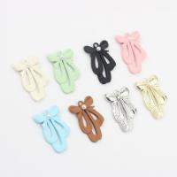 Zinc Alloy Bowknot pendentifs, alliage de zinc, avec perle de plastique, Noeud papillon, peinture, DIY, plus de couleurs à choisir, protéger l'environnement, sans nickel, plomb et cadmium, 17x28mm, Environ 100PC/sac, Vendu par sac