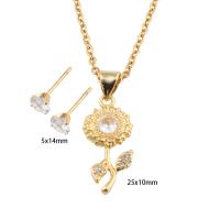 Ensembles de bijoux en zircon cubique en acier inoxydable, Boucle d’oreille stud & collier, Acier inoxydable 304, avec laiton, fleur, pavé de micro zircon & pour femme, doré, Longueur Environ 49.5 cm, Vendu par fixé