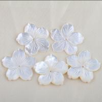 Natural White Shell Kralen, Bloem, DIY, wit, 10.60x2.10x2.20mm, Verkocht door PC