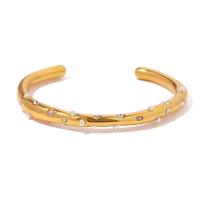 Nerūdijančio plieno Bangle, 304 Nerūdijantis plienas, su Plastikiniai Perlas, 18K paauksuotas, Bižuterijos & mikro nutiesti kubinių Zirconia & moters, aukso, outside diameter 70mm,Bracelet width 7mm, Pardavė PC