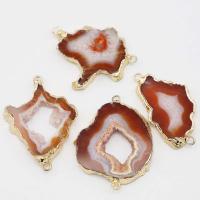 Connecteur agate, avec laiton, Irrégulière, Placage de couleur d'or, DIY & boucle de 1/1, orange rougeâtre, Length 25-45mm,Width 15-30mm,Hight 4mm, Vendu par PC