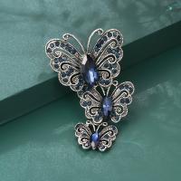 Zinklegering broches, Zinc Alloy, Vlinder, silver plated, met strass, blauw, 34x58mm, Verkocht door PC