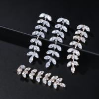 Ciúbach Zirconia Micrimhilseogra réiteodh Earring Prás, Leaf, jewelry faisin & micrea réiteach zirconia ciúbach & do bhean, dathanna níos mó le haghaidh rogha, nicil, luaidhe & caidmiam saor in aisce, 76x19mm, Díolta De réir Péire