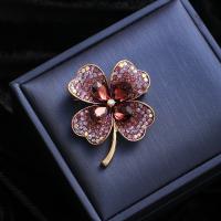 Zinc Alloy Brocher, mode smykker & for kvinde & med rhinestone, flere farver til valg, nikkel, bly & cadmium fri, Brooch size: 3.4x4.5CM, Solgt af PC