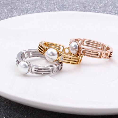 Vinger Ring in edelstaal, 304 roestvrij staal, met Plastic Pearl, plated, mode sieraden & verschillende grootte voor keus & voor vrouw, meer kleuren voor de keuze, nikkel, lood en cadmium vrij, width:3.8mm, Verkocht door PC