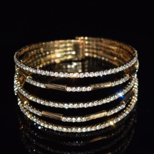 Zinc Alloy Bangle Smykker, mode smykker & forskellige stilarter for valg & for kvinde & med rhinestone, flere farver til valg, nikkel, bly & cadmium fri, Diameter: 58mm, Solgt af PC