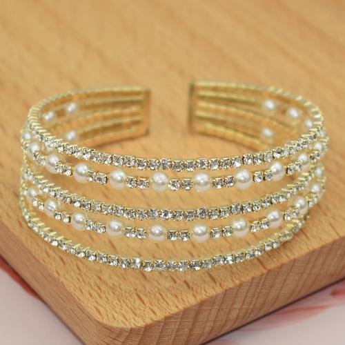 Zinc Alloy Bangle Smykker, med Plastic Pearl, mode smykker & forskellige stilarter for valg & for kvinde & med rhinestone, flere farver til valg, nikkel, bly & cadmium fri, Diameter: 55mm, Solgt af PC