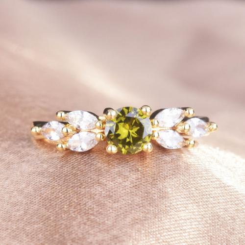 Bague en laiton, avec zircon cubique, Placage de couleur d'or, bijoux de mode & pour femme & avec strass, vert, protéger l'environnement, sans nickel, plomb et cadmium, Ring inner diameter:17-18mm, Vendu par PC