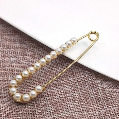 Zinc Alloy Brooches with Rhinestone & Plastic Pearl fashion jewelry & for woman nickel lead & cadmium free Sold By PC