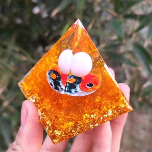 Resin Pyramid Decoration with Gemstone Pyramidal Sold By PC