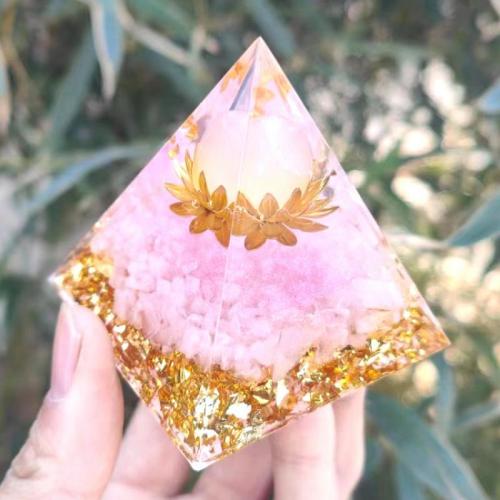 Resin Pyramid Decoration with Gemstone Pyramidal epoxy gel Sold By PC