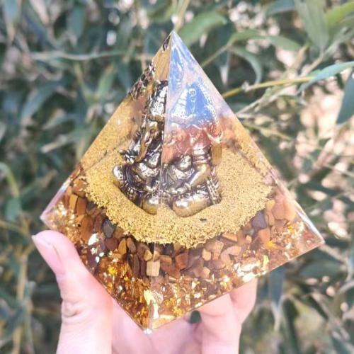 Resin Pyramid Decoration with Gemstone Pyramidal epoxy gel Sold By PC