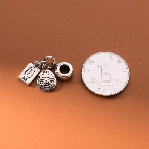 925 sidabro pakabukas, 925 Sterling Silver, Pasidaryk pats, Originali spalva, Thick Circle 7 * 3.5 mm hole 4 mm fish 10 * 5.5 * 1.4 mm oval 11 * 7.5 * 1.5 mm, Pardavė PC