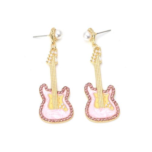 aleación de zinc Pendientes con Colgantes, con Perlas plásticas, guitara, chapado en color dorado, para mujer & esmalte & con diamantes de imitación, más colores para la opción, 30x61mm, Vendido por Par