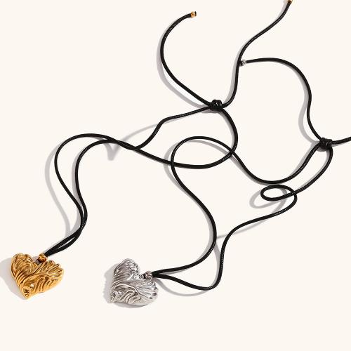 Collier de bijoux en acier inoxydable, acier inoxydable 316L, avec cordon en cuir, coeur, bijoux de mode & pour femme, plus de couleurs à choisir, 33.20x33.20mm, Vendu par Environ 65 cm brin