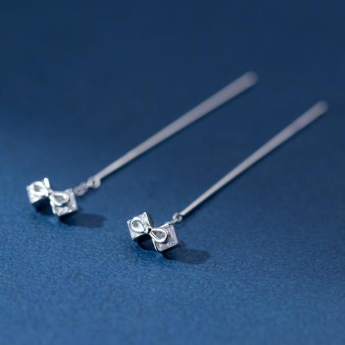 Pendientes de Micro Pavé de Zirconía Cúbica en Plata de Ley, plata de ley 925, chapado, micro arcilla de zirconia cúbica & para mujer, plateado, The ears are 0.9 cm wide and 5.4 cm long, Vendido por Par