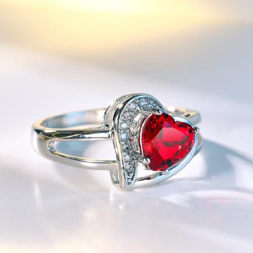 Anillo de dedo de latón, metal, con cúbica circonia, Corazón, chapado en platina real, Joyería & diverso tamaño para la opción & para mujer, Rojo, libre de níquel, plomo & cadmio, 12mm, Vendido por UD