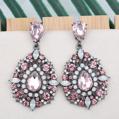 Pendientes de Aleación de Zinc, Calavera, chapado, para mujer & con diamantes de imitación, más colores para la opción, libre de níquel, plomo & cadmio, 36x60mm, Vendido por Par