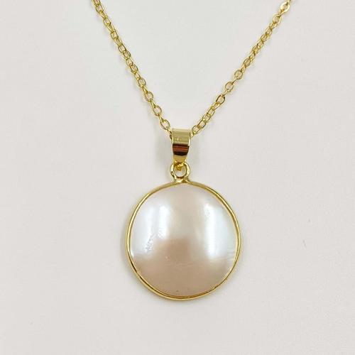 Collier en laiton, avec coquille, avec 5cm chaînes de rallonge, Plat rond, Placage de couleur d'or, bijoux de mode & pour femme, blanc, protéger l'environnement, sans nickel, plomb et cadmium, 19.68mm, Longueur Environ 38 cm, Vendu par PC