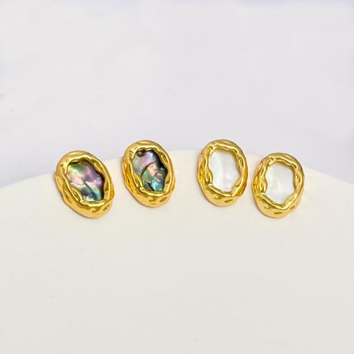 Goujon Laiton, avec coquille, Plaqué or 18K, bijoux de mode & pour femme, plus de couleurs à choisir, protéger l'environnement, sans nickel, plomb et cadmium, 15x11mm, Vendu par paire