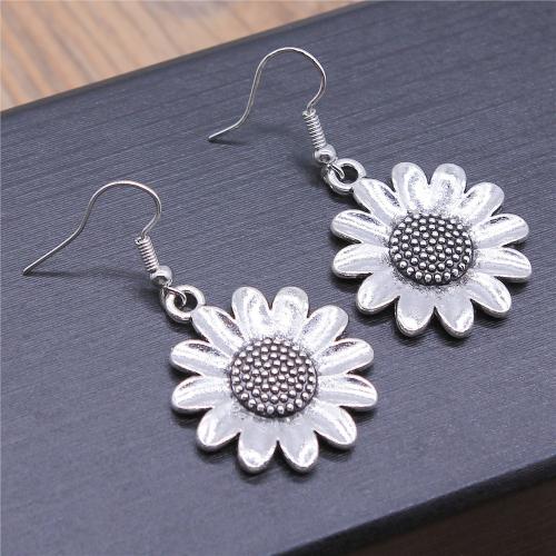 Boucles d'oreilles en alliage de zinc, Tournesol, Placage, bijoux de mode, argent, protéger l'environnement, sans nickel, plomb et cadmium, 30x25mm, Vendu par paire