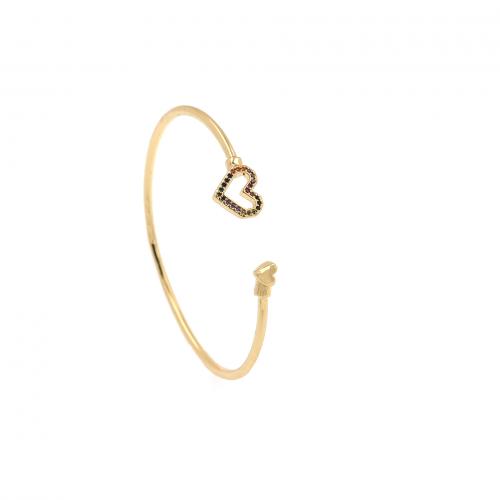 Pulseras de latón, metal, Corazón, 18K chapado en oro, Joyería & micro arcilla de zirconia cúbica & para mujer & hueco, libre de níquel, plomo & cadmio, 2mm, diámetro interior:aproximado 56mm, Vendido por UD