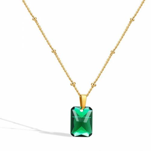 Collier d'acier titane, avec zircon cubique, avec 5cm chaînes de rallonge, rectangle, bijoux de mode & pour femme, vert, protéger l'environnement, sans nickel, plomb et cadmium, 11x15mm, Longueur Environ 45 cm, Vendu par PC