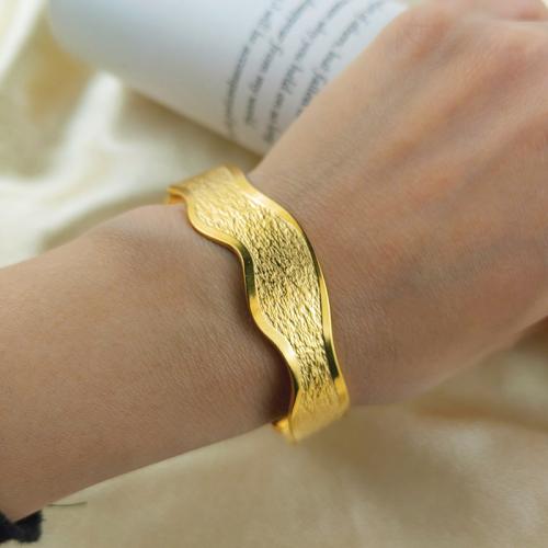 Bracelet d'acier titane, Placage de couleur d'or, pour femme, Vendu par PC