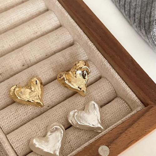 Zinc Alloy Stud Earring, Heart, forgyldt, mode smykker & for kvinde, flere farver til valg, 20mm, Solgt af par