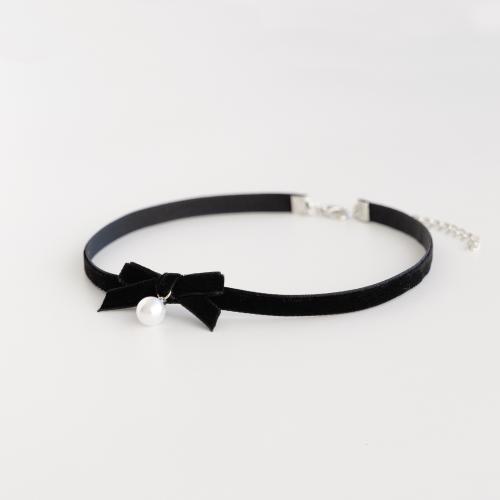 Mode Choker Ketting, Velour, met Plastic Pearl & Messing, met 6cm extender keten, handgemaakt, mode sieraden & verschillende stijlen voor de keuze & voor vrouw, meer kleuren voor de keuze, Lengte Ca 32 cm, Verkocht door PC