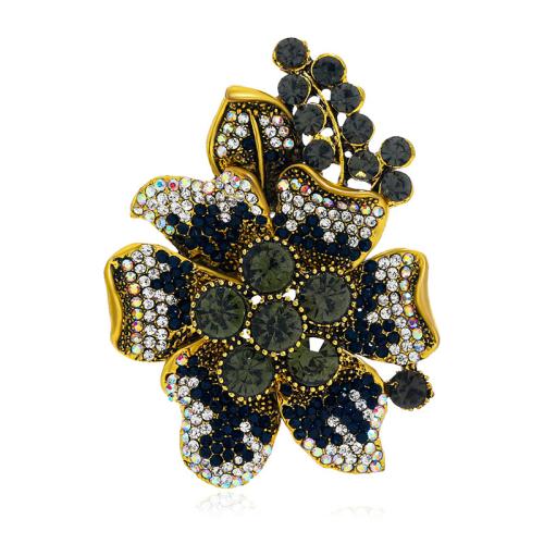 Zinc Alloy Brooches petals for woman & with rhinestone Sold By PC