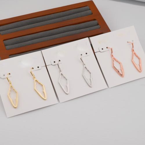 Messing oorhangers, plated, voor vrouw, meer kleuren voor de keuze, 31x12mm, Verkocht door pair