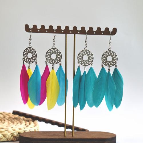 Mode Feather Earring, Veer, met Zinc Alloy, silver plated, mode sieraden & voor vrouw, meer kleuren voor de keuze, 30x100mm, Verkocht door pair