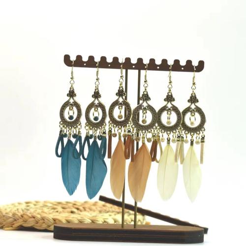 Mode Feather Earring, Veer, met Katoenfluweel & Seedbead & Zinc Alloy, gold plated, mode sieraden & voor vrouw, meer kleuren voor de keuze, 20x110mm, Verkocht door pair