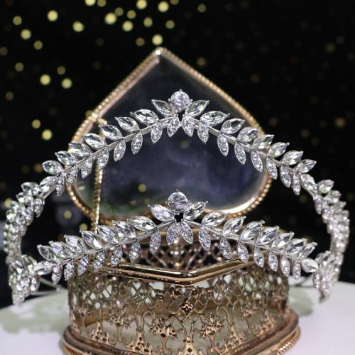 Bridal Tiaras Zinc Alloy fashion jewelry & for woman & with rhinestone silver color Sold By PC