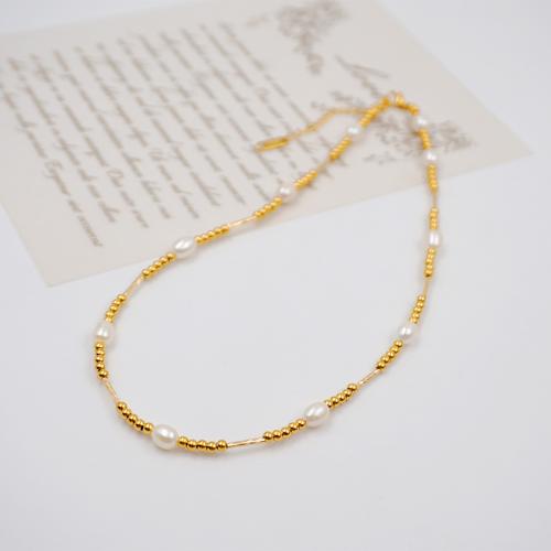 Colar de aço titânio, Partículas de aço, with Pérolas de água doce, with 5.5cm extender chain, banhado, joias de moda, dourado, comprimento 39 cm, vendido por PC